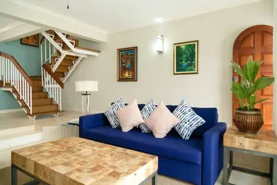 Image de Captivating 2-Bed Town-House in Kingston