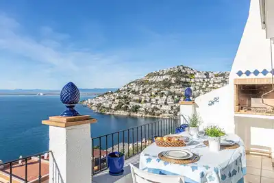 Image de Joli appartement dans une maison de vacances avec piscine, Wifi, Tv et terrasse