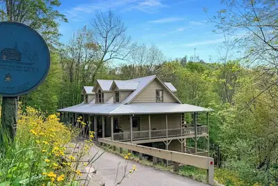 Image de Beautiful Mountain Home: 5br/5ba Hot Tub + Sauna + Theater + Game Room + Golf + Pool