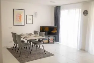 Image de 2-bedroom apartment, new building, 62 sqm, parking, elevator