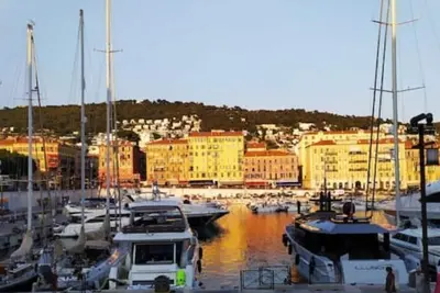 Image de Superbe Studio Port de Nice Clim Tram Calme