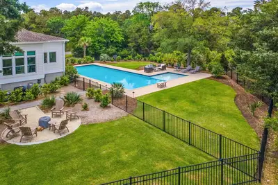 Image de Home close to the Beach and private pool