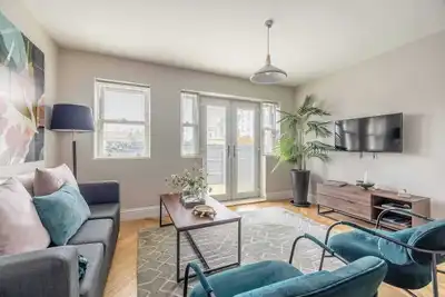 Image de Modern 2 Bed Oasis - Private parking & Garden