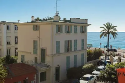 Image de Fantastique appartement lumineux, sur la Promenade, en face de la mer