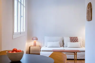 Image de Crane – Stylish Living in the Heart of Metaxourgeio