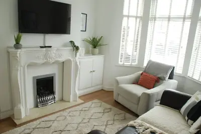 Image de Stunning Waterloo home, free street parking
