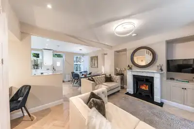 Heather Mere Cottage - sleeps 4 in newly renovated property