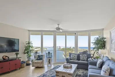 Image de Luxury Condo with Beach View | Lazy River!