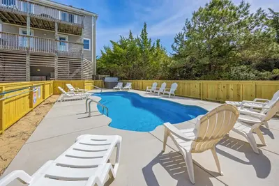 Image de Soundside Dog Friendly w\/ Private Pool, Hot Tub, Elevator