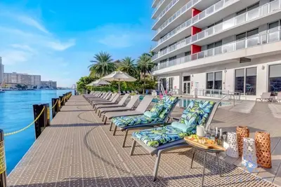 Image de Upper studio + Balcony + Pool + Gym