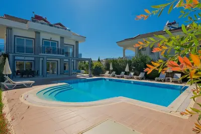 Image de Orka Crystal Villa - Cinq Chambres Villa, Couchages 11