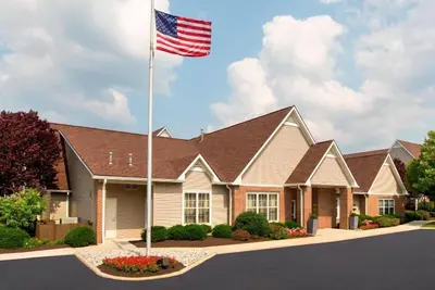 Image de Enjoy SteelStacks & Sands Casino from a Cozy Suite w/ Complimentary Breakfast!