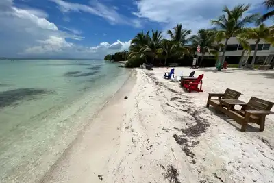 Image de 3 Bedroom Home in Islamorada with Private Dock, Boat Ramp & private beach access