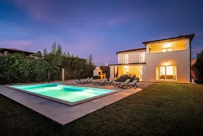 Image de Maison de vacances Kastelir pour 1 - 8 personnes avec 4 chambres à coucher - Maison de vacances