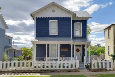 Image de Cozy Virginia Home in Lynchburg Historic District!