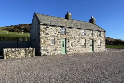 Image de Pennant Igyn, pet friendly, with open fire in Llanbedrog