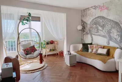 Image de Rose Blossom Apartment in Paris / Porte de Vanves