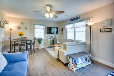 Image de Hampton Home w/ Grill < 1 Mi to Beach!
