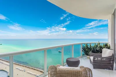 Image de Full Ocean View Private Residence at Trump Tower
