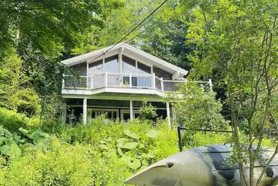 8 min to Stratton, Heated Floors, Pet Friendly!