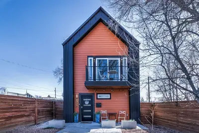 Image de Modern Paradise Getaway: Hot Tub, Mini Golf, Fire Pit, Dog Friendly, Parking