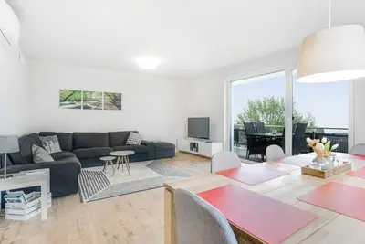 Image de Ferienwohnungen Pellenzblick - 4-bett-fewo Gartenblick, Erdgeschoss