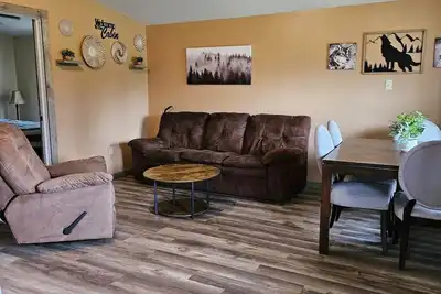 Image de Cozy Adk Cabin in Tupper Lake - New Build