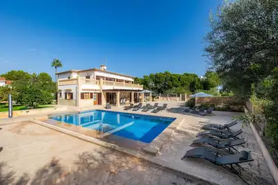 Image de Villa Can Tosam Meiga avec Wi-Fi, piscine, terrasses et balcon