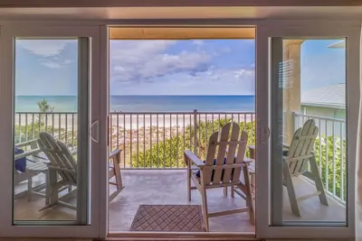 Image de Beautiful beachfront property of 10 Pipers Iii! This 4-bedroom, 3-bathroom condo