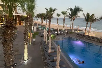 Image de Christmas in Cabo! Book Now! Dec 20-27, 2025\nBook now!