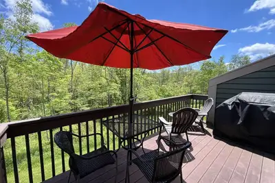 ☀️🏊‍♂️ Splash, Explore & Play – Your Family’s Laurel Highlands Basecamp 🏞️🌸🌿