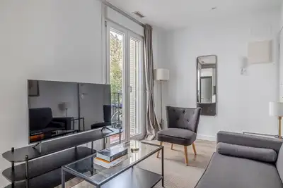 Image de Sweet Cuatro Caminos 2br, nr Corte Inglés & Stadium, by Blueground