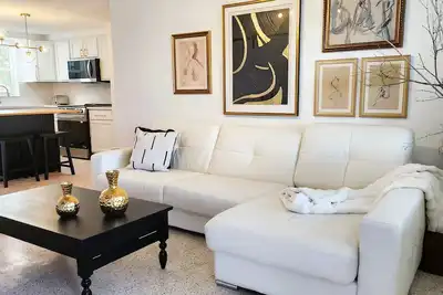 Image de Fully Renovated House: Steps from Siesta Key Beach.