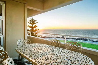 Image de Stunning 3-Bedroom Sea Point Retreat Marin