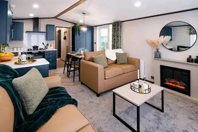 Image de Heather William Lodge in Woodhall Spa. Perfect for Couples, Families, and Pets!