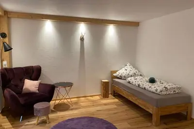 Image de Neurenovierte 60m2 Fewo Xaverl zw. Stadt&bergen