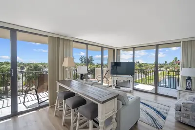 Image de Our House at the Beach E-301