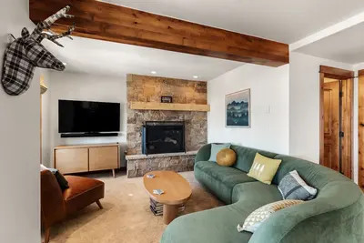 Image de Tweedle Lodge | 4bd/4ba | Pet-Friendly Mountain Escape w/ Epic Views and Ev Char