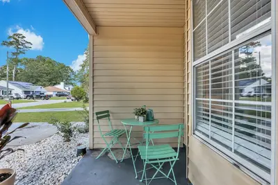 Image de Savannah Sanctuary: Inviting 4-Bedroom Haven