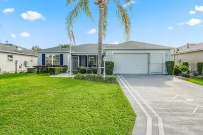 Image de Escape to Serenity: Your Perfect Florida Getaway Awaits in the Villages