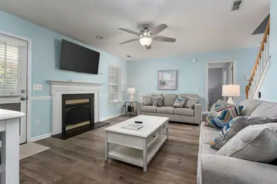 Image de Family friendly, prime location, clean & bright