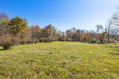 Image de Log Cabin on 120 Acres & Spring-Fed Pond\n