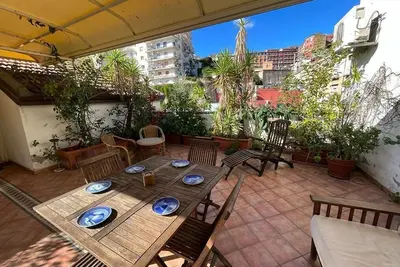 Image de Fan Terraced Panoramic Rooftop in the Historic Center