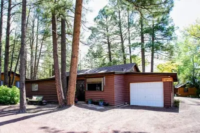 The Oaks Cabin- Lake view