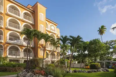 2700 sq. ft. Three-Bedroom Luxury Beachfront Suite on the West Coast