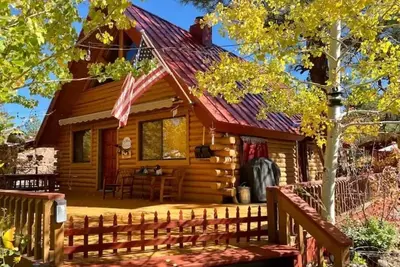 Image de Cozy Log Cabin Retreat in Munds Park, Arizona, Minutes from Flagstaff, Sedona