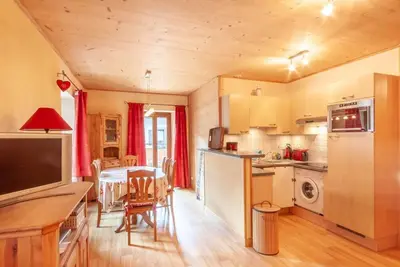 Image de 1er étage, terrasse, parking, télévision, 57m², Morzine