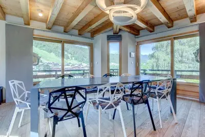 Image de Chalet, sauna, terrasse, balcon, parking, télévision, 232m², Morzine