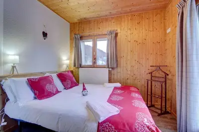 Image de 1er étage, vue montagne, terrasse, parking, télévision, 160m², Morzine