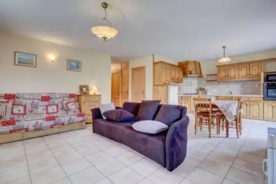 Image de À 200m des pistes de ski, Rez-de-chaussée, parking, télévision, casier à ski, 65m², Morzine